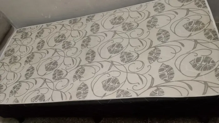 Cama de solteiro box
