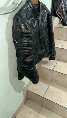 Jaqueta tutto moto tamanho M speed só alguns detalhes mínimos na época paguei 1800