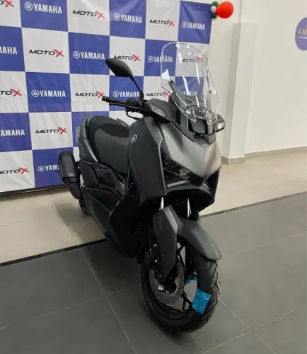 XMAX 300 CONNECTED - 0KM 2026/2027 - LORRANY