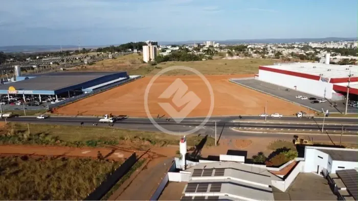 Aérea Comercial a Venda frente a Havan e ao lado dos atacadistas Assaí e Dia a Dia codigo: