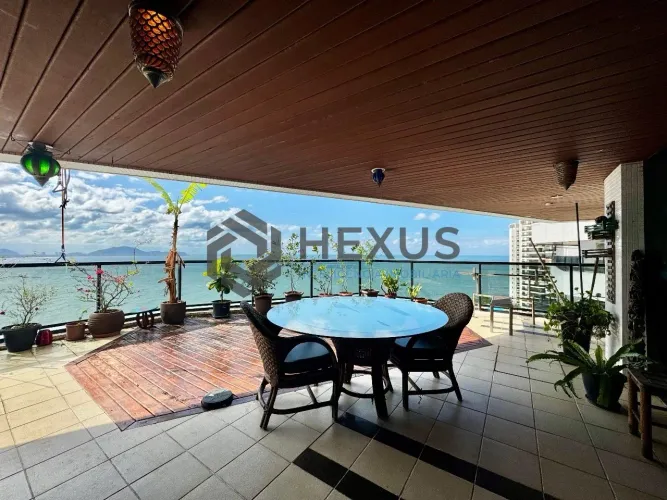 Apartamento Frente para o mar à venda nas Astúrias Guarujá, localização privilegiada. Conf