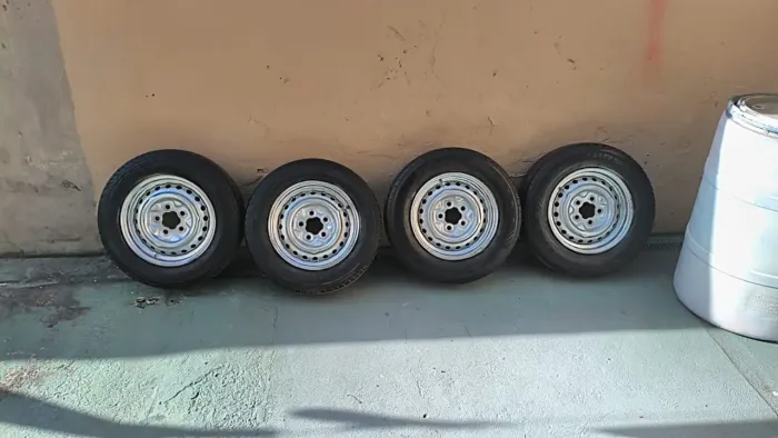 Roda Fumagali aro 14 Kombi com pneus