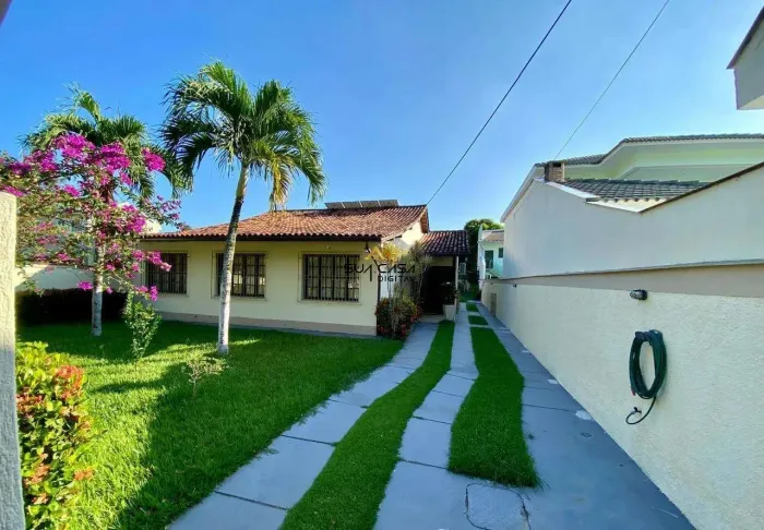 Casa com 3 Dormitorio(s) localizado(a) no bairro Anil em Rio de Janeiro / Rio de Janeiro R