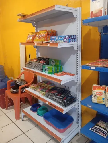 Vendo gondulas semi nova 