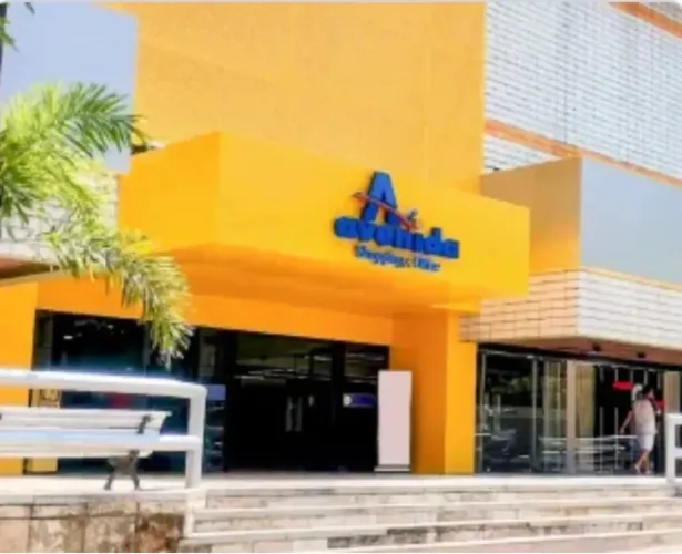 Sala no shopping Avenida 03 salas conjmetros quadrados com 3 quartos em Meireles - Fortale