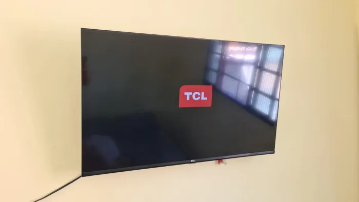 VENDE-SE TV SMART 32' POLEGADAS TCL