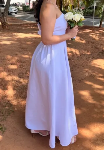 Vestido midi branco tomara que caia
