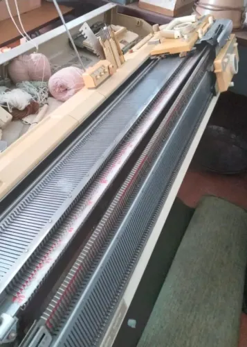 Maquina de tricô elgin brother 840