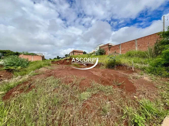 Terreno à venda no bairro Terras di Treviso, Piracicaba.