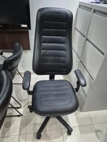 Cadeira Presidente para Escritório