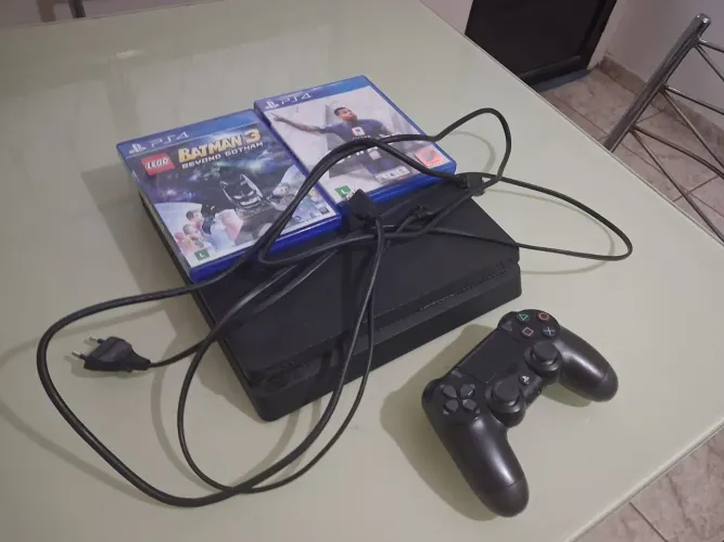 PlayStation 4 Slim + FIFA 23 + 1 Controle + Cabos
