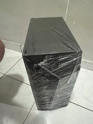 Gabinete gamer com 5 ventoinhas 