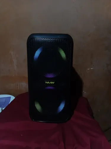 Vendo uma caixa de som NOVAp