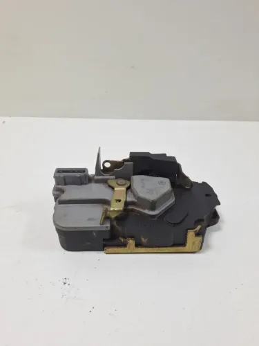 Fechadura Porta Traseira Direita Peugeot 206 2006/2008