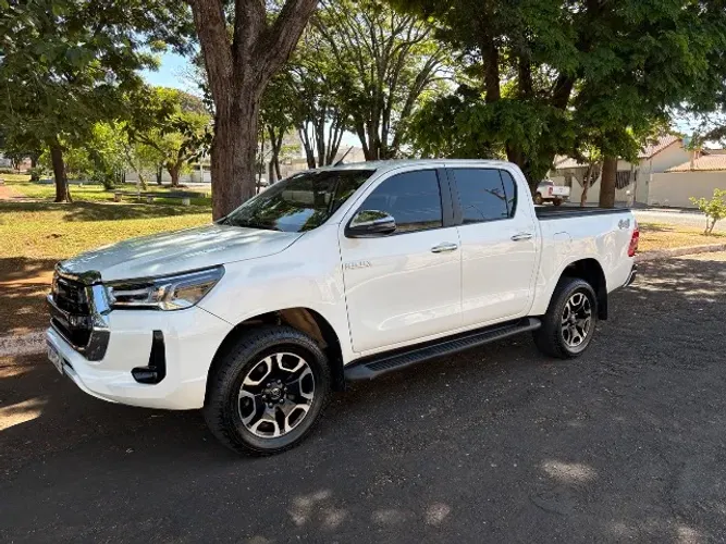 Toyota Hilux CD SRV 4X4 2.8 TDI Diesel Aut. 2018