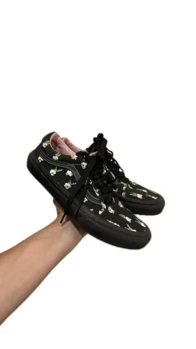 Vans caveirinha