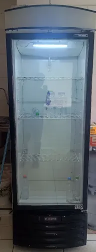 Expositor de bebidas R$1.800,00 cada