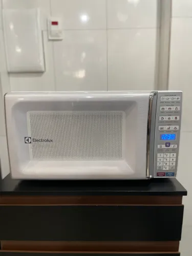 MICROONDAS ELETROLUX 34 LITROS ÓTIMO ESTADO 