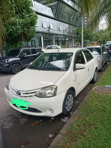 Toyota Etios X Sedan 1.5 Flex 16V 4P Mec. 2015