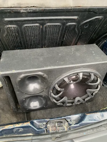 Caixa de som automotivo