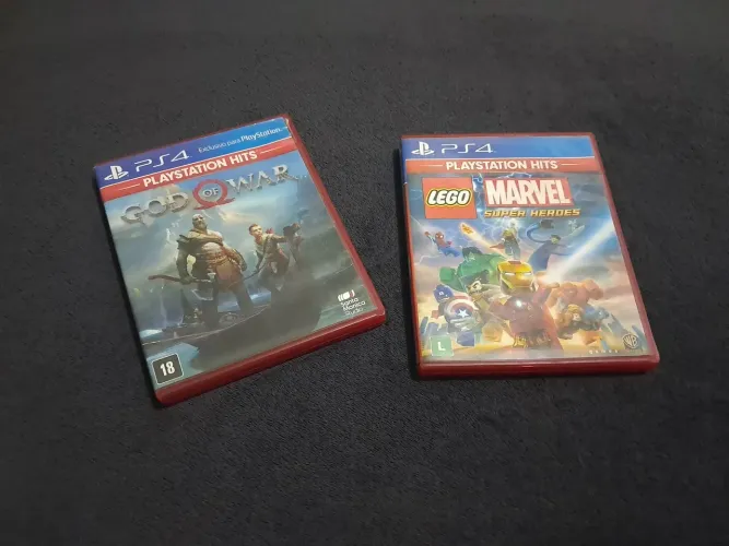 ? Jogos PS4 God of War + LEGO Marvel
