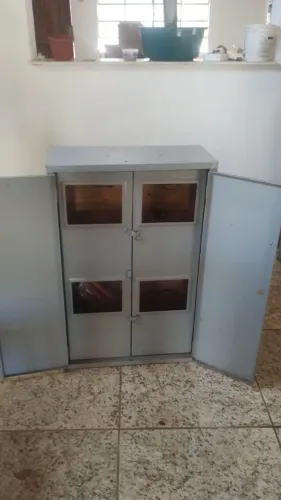 Caixa elétrica padrão para 4 relógio 