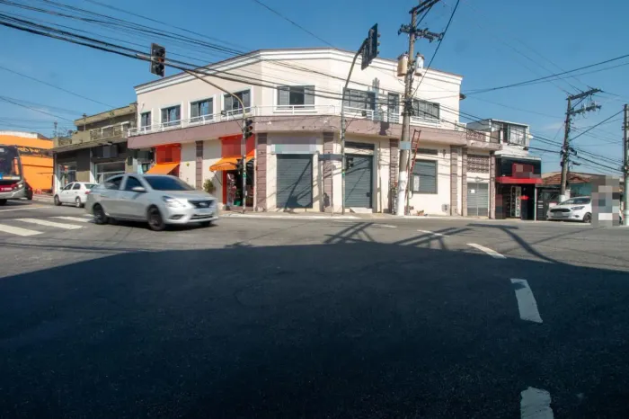 Loja em galeria na Rua João Fernandes Camisa Nova Júnior, 510  160 m²