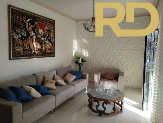 Excelente casa,ampla,clara e arejada; localização espetacular.