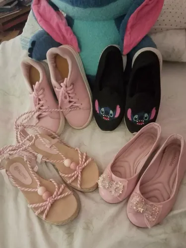 Lote de sapatos 31/32 e acessórios