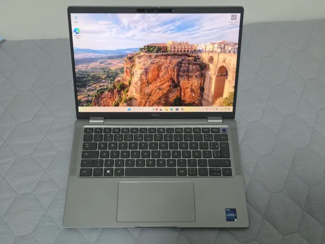 Notebook Dell Latitude 7440 i7 13th 1370P 16GB RAM e 256GB de SSD - Tela 14" Full HD Touch