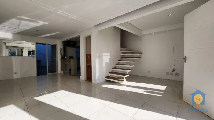 Casa para venda e locação no condomínio Village Wimbledon - Granja Viana