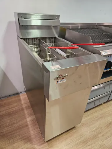 fritadeira elétrica bipartida 28 litros 16000W 