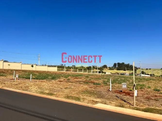 TERRENO DE 308m² EM ILHA PLANO DO CONDOMÍNIO ALTO DO CASTELO 2