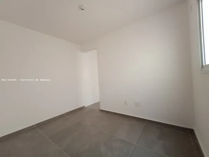 Apartamento para Locação em São Vicente, Jardim Guassu, 1 dormitório, 1 banheiro, 1 vaga