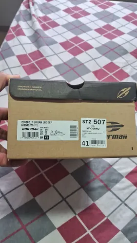 Tênis da mortais número 41 original na caixa.