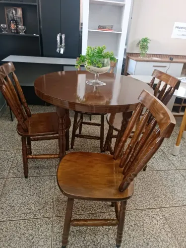 Mesa de Cozinha com 4 Cadeiras de Madeira Nova na Promoção