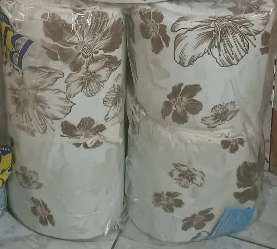 Colchonete pequeno com travesseiro