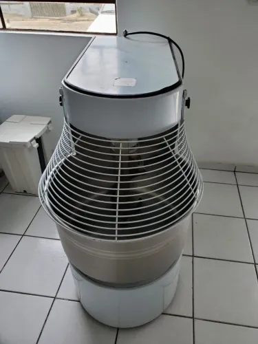 VENDO MASSADEIRA ESPIRAL G.PANIZ MES 40 - EM EXCELENTE ESTADO!