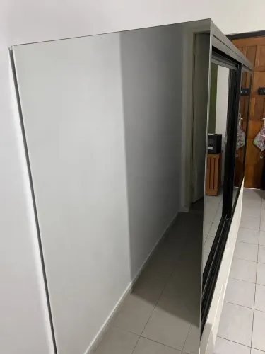 Vendo guarda-roupa madeira americana