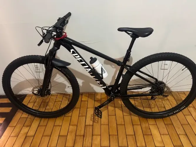 Bicicleta Specialiezed Rockhopper Aro 29