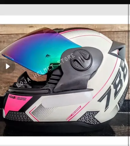 Capacete Usado DUAS VEZES