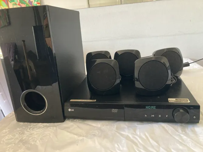 Home Theater LG com DVD + Controle Remoto