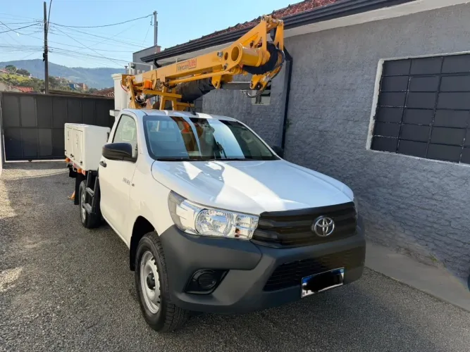 Toyota Hilux Chassi 4X4 2.8 TDI Diesel Mec. 2024