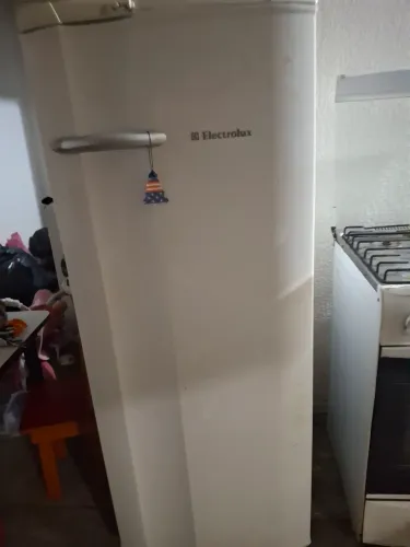 Vendo Geladeira Electrolux