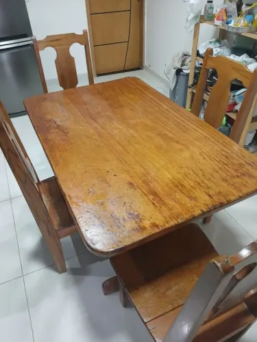 Mesa de madeira Jatobá.