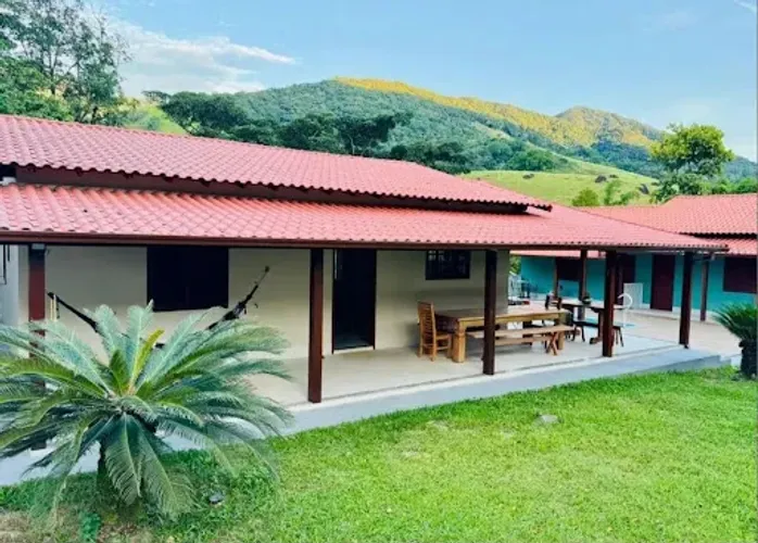 Chácara com 8 dormitórios à venda, 3000 m² por R$ 2.000.000,00 - Zona Rural - Macaé/RJ