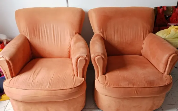 Vendo sofá e poltronas