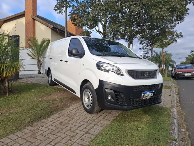 Peugeot Expert Cargo 1.5 Turbo Diesel 2023