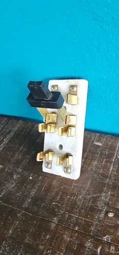 Chave elétrica antiga