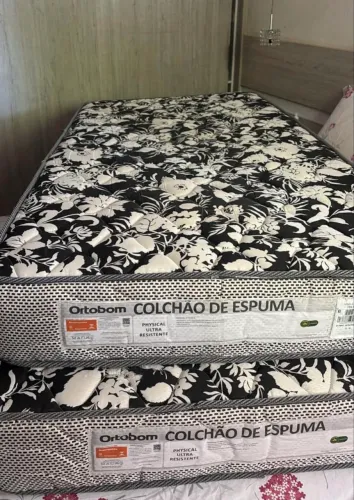 Vendo dois Colchões Ortobom Phisical solteirão? Preço de ocasião!!